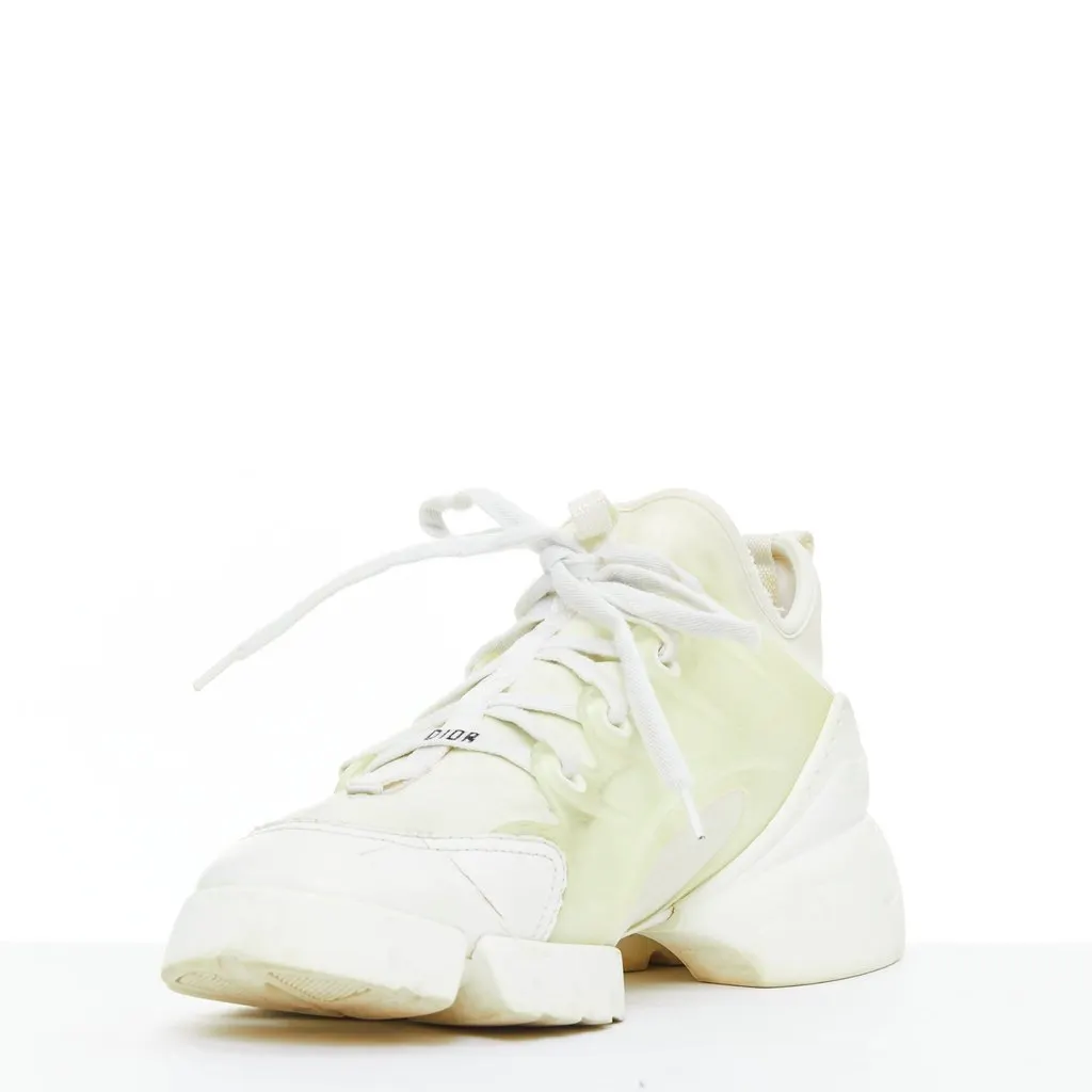 Dior D-Connect White Fair - Model View