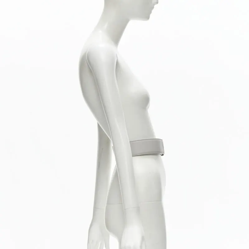 Jil Sander Medusa Chain Black Belt Grey Leather Very good - Model View