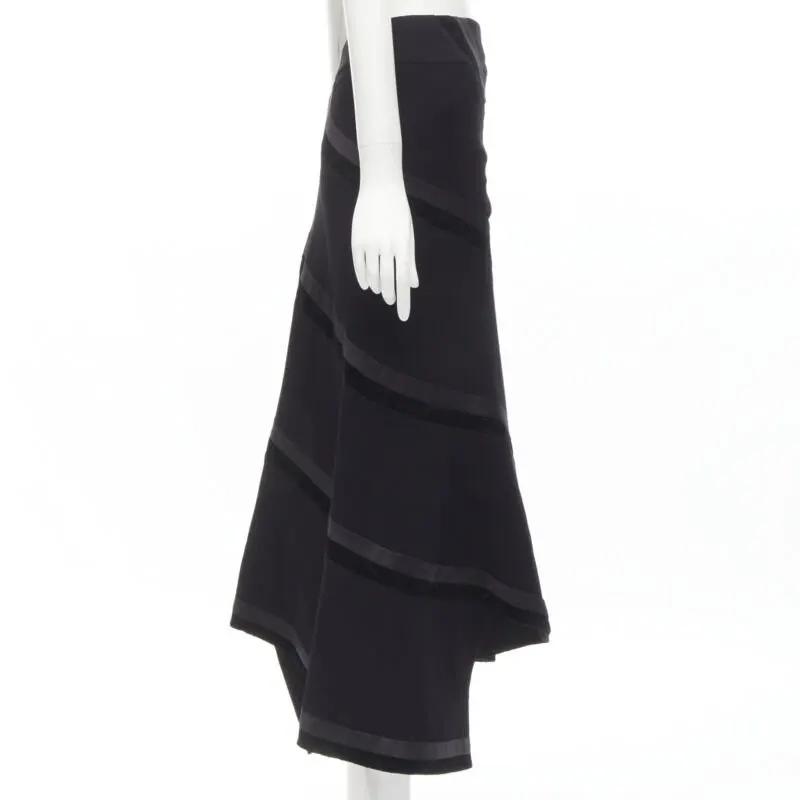 Rhie Velvet Spiral Skirt Black Viscose Never worn - Model View