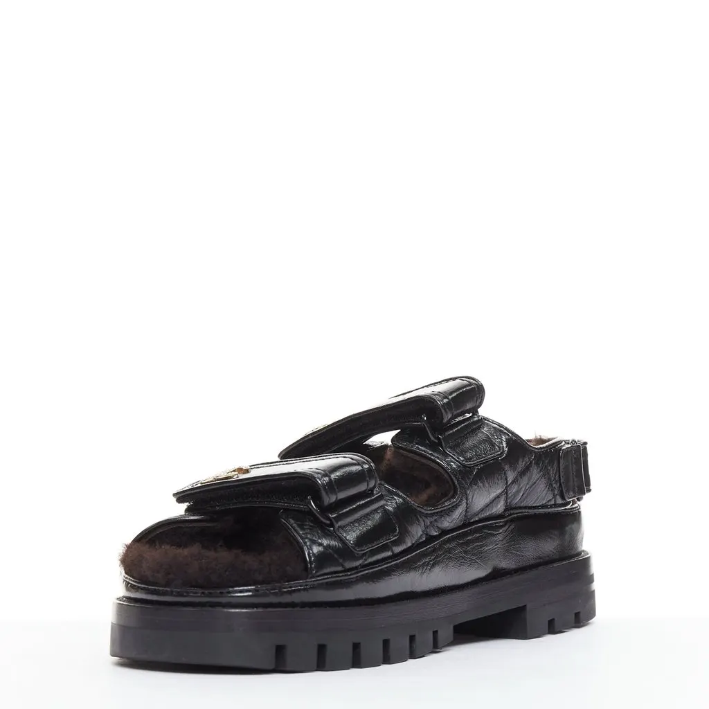 Chanel Black Leather Sandals Black Leather Very good - Model View