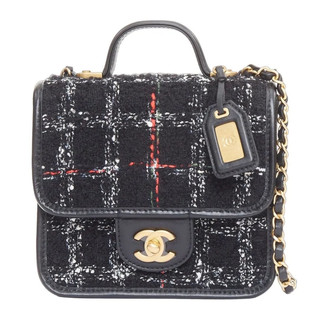 Chanel Tweed School Memory Black Tweed Very good - Front View