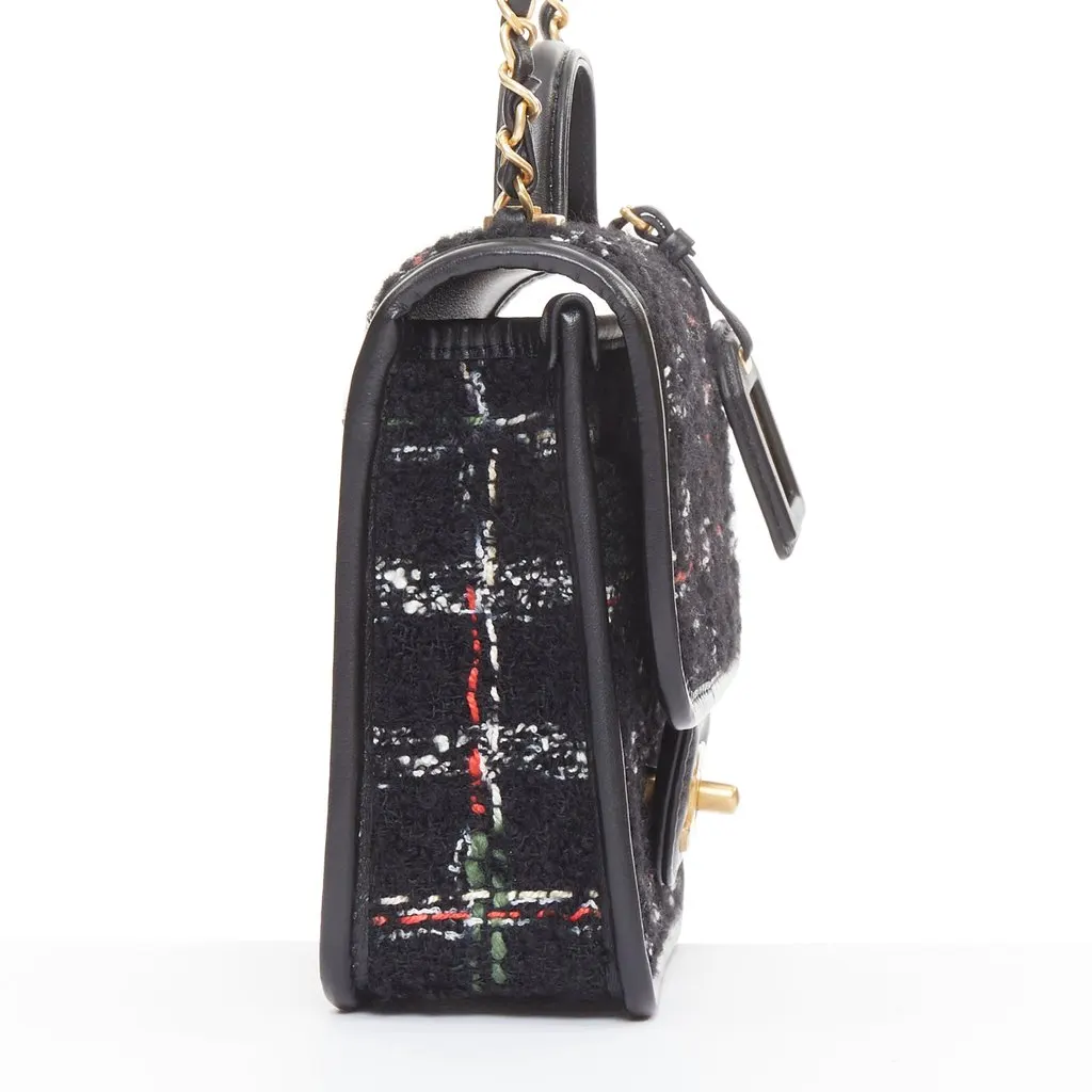Chanel Tweed School Memory Black Tweed Very good - Model View