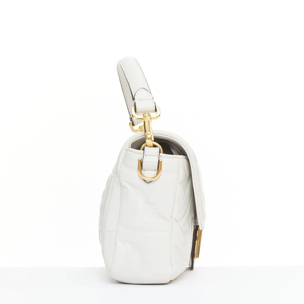 Fendi Baguette Medium White Leather Very good - Model View