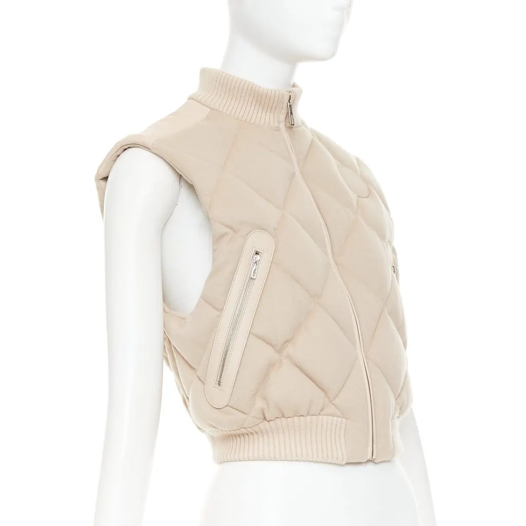 Hermès Khaki Cashmere Jacket Khaki Cashmere Never worn, with tag - Model View