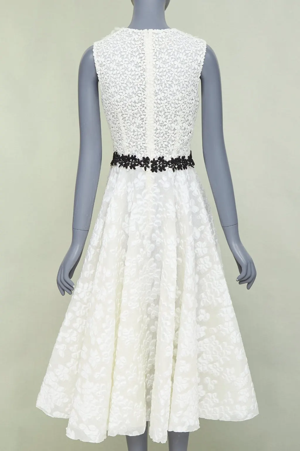 Giambattista Valli Ecru Polyester Dress Beige Polyester Very good - Box View