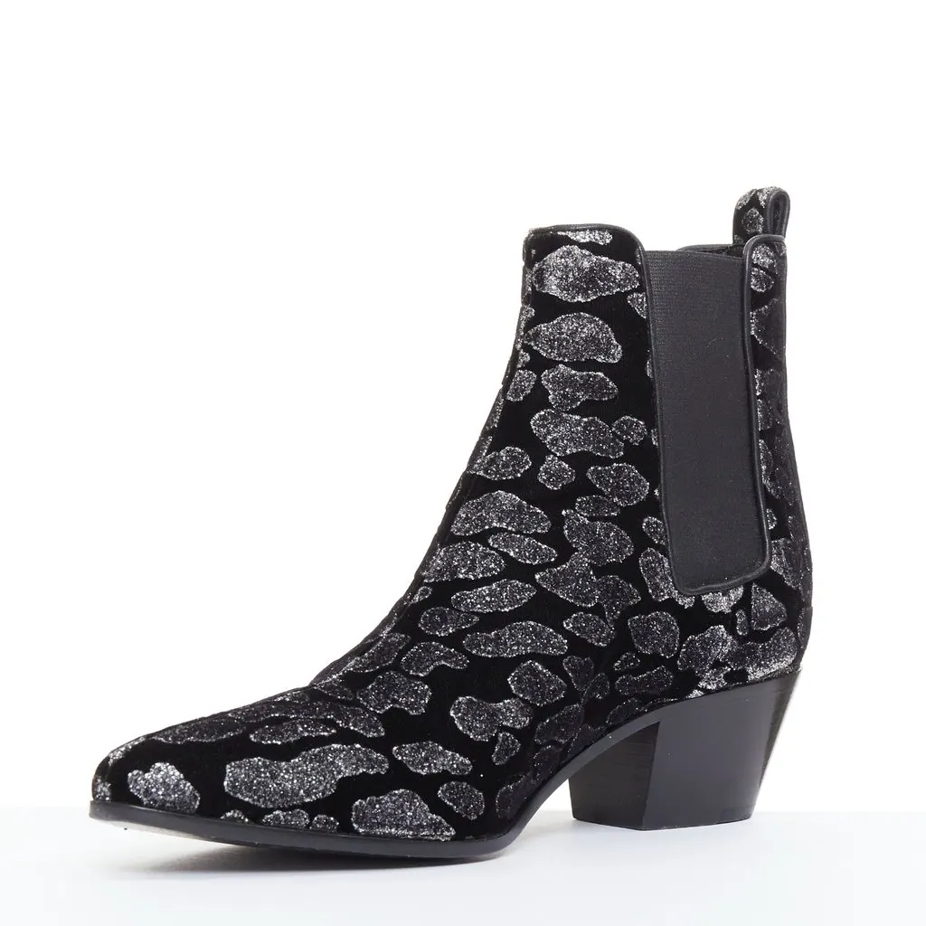Saint Laurent Black Velvet Boots Black Velvet Very good - Model View