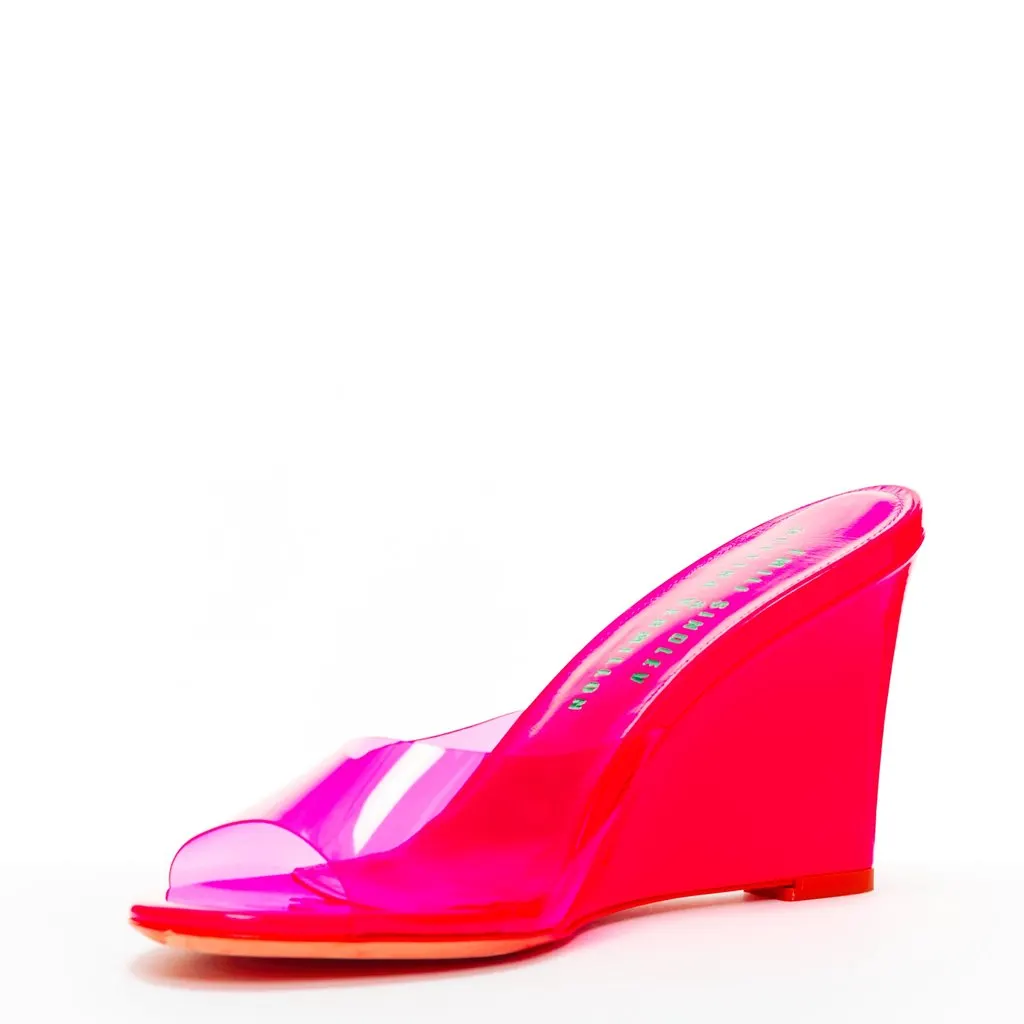 Bettina Vermillon Britney Pink Leather Never worn - Model View