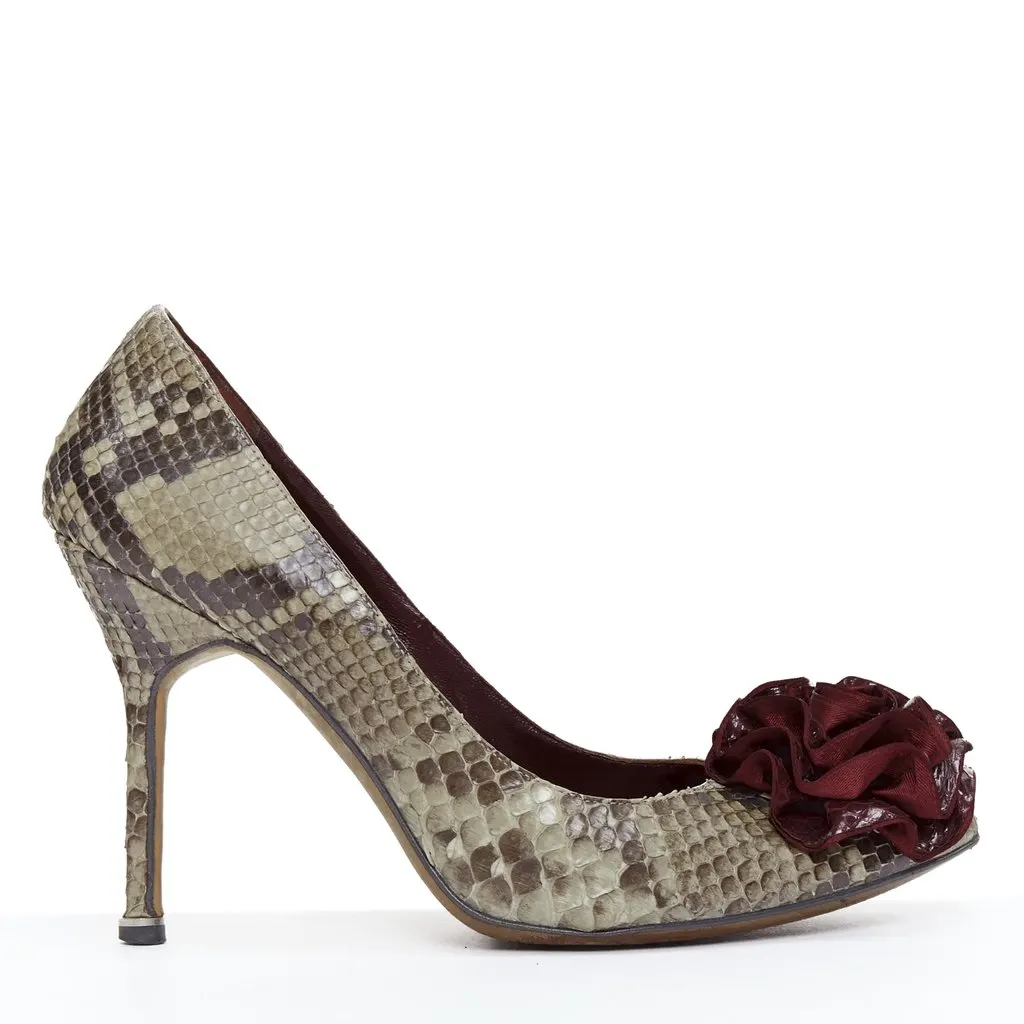 Manolo Blahnik Rose Applique Pumps Khaki Leather Good - Front View