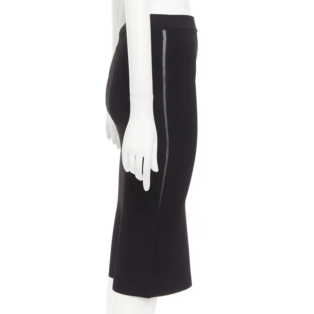Oscar de la Renta Black Viscose Skirt Black Viscose Very good - Model View