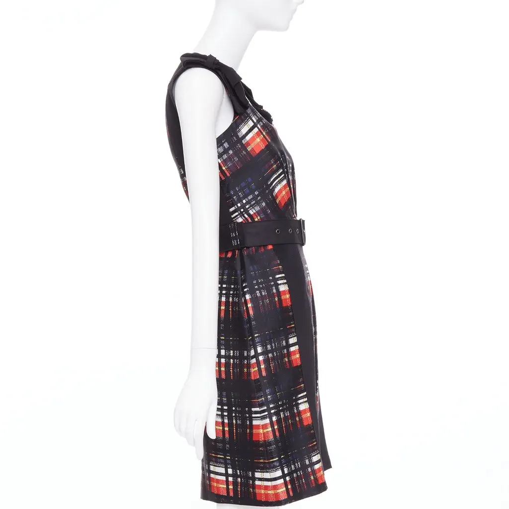 Prada Black Wool Dress Black Wool Very good - Model View