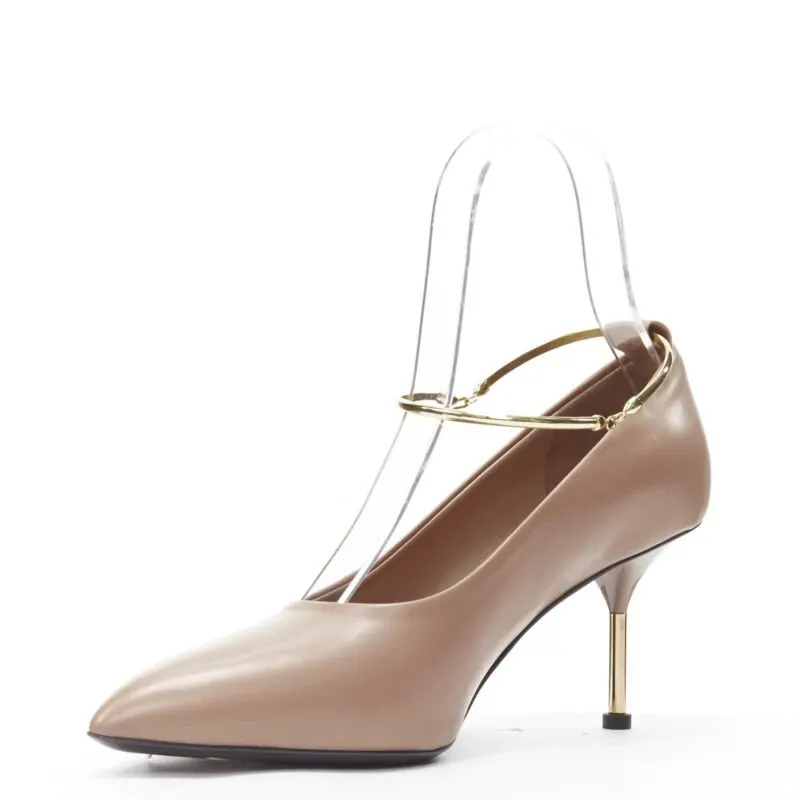 Jil Sander Anklet Point Pumps Beige Leather Never worn - Model View