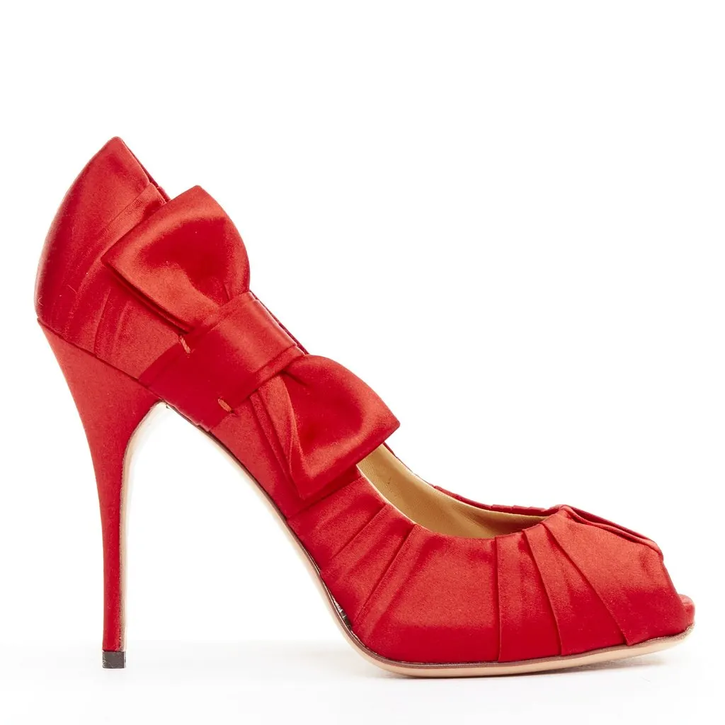 Valentino Red Silk Heels Red Silk Very good - Front View