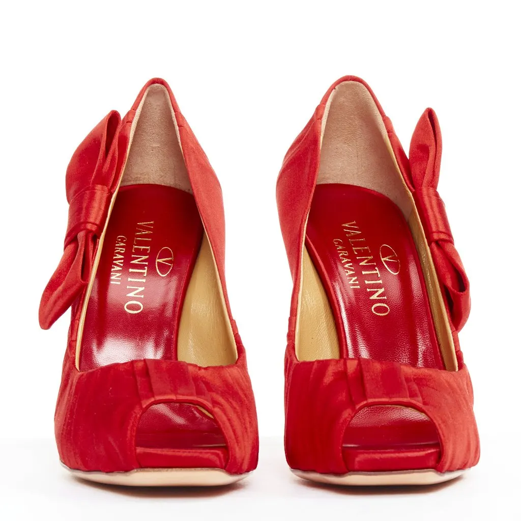 Valentino Red Silk Heels Red Silk Very good - Inside View