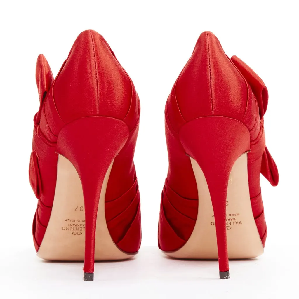 Valentino Red Silk Heels Red Silk Very good - Box View