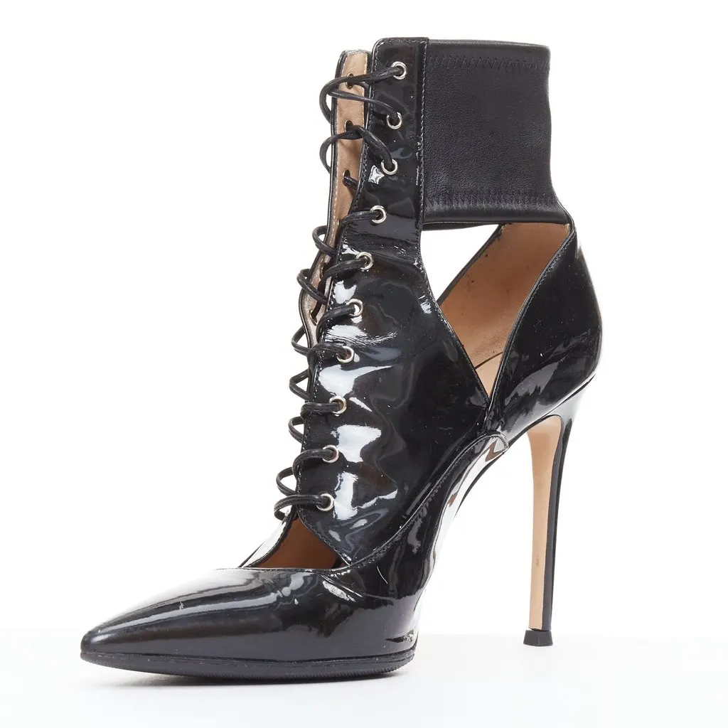 Gianvito Rossi Epi Suede Desert Boots Black Leather Fair - Model View