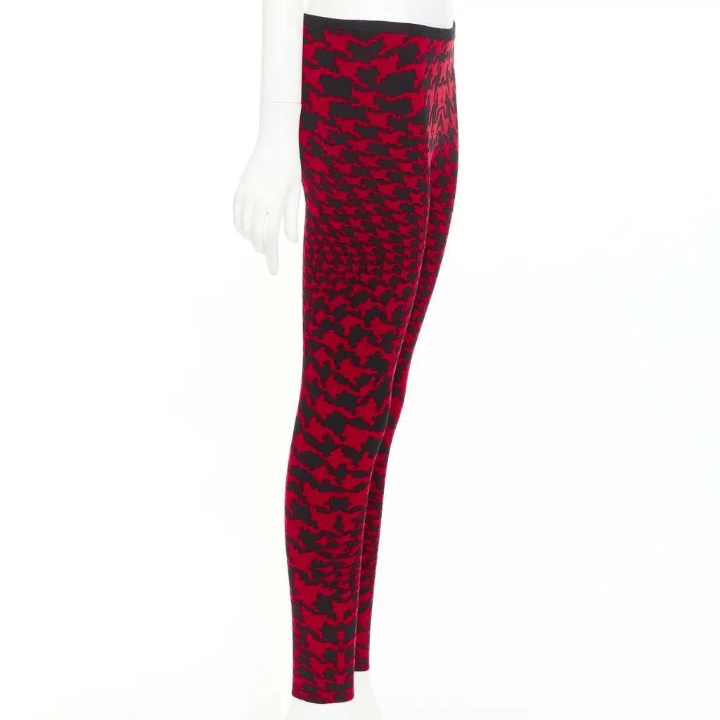 Alexander McQueen Red Wool Trouser Red Wool Very good - Model View