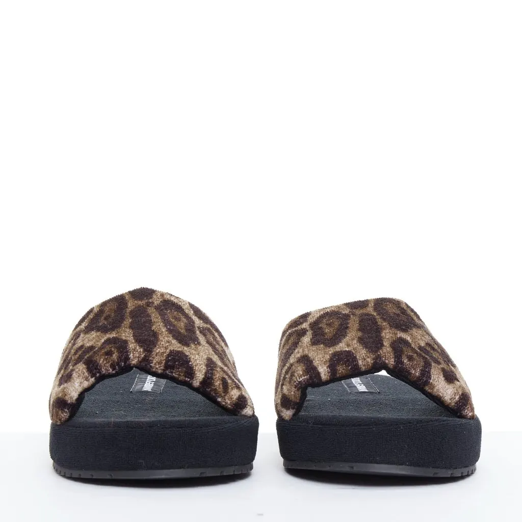Dolce & Gabbana Leopard Foam Slides Brown Very good - Model View