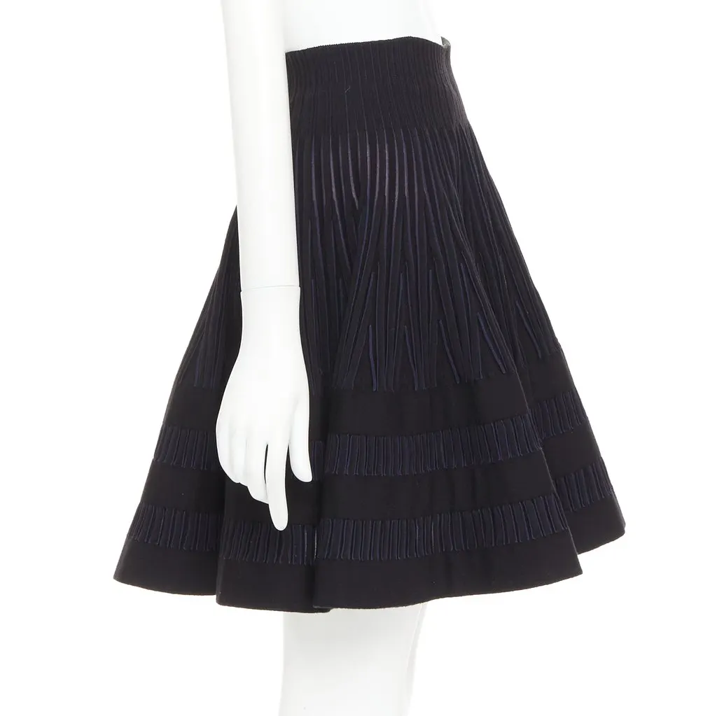 Alaïa Black Wool Skirt Black Wool Very good - Model View