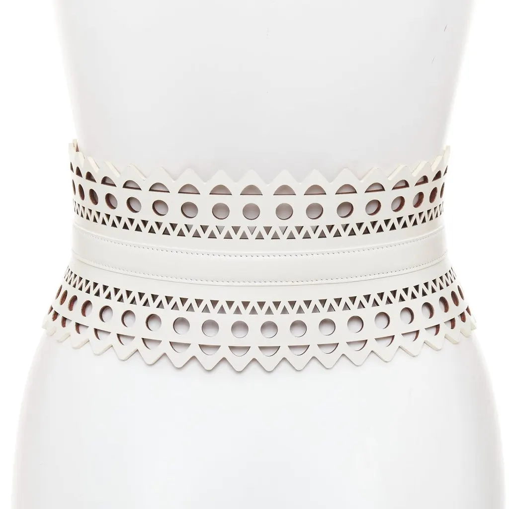 Alaïa White Leather Belt White Leather Very good - Model View