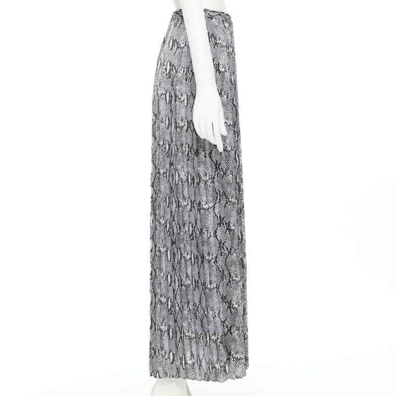 Michael Kors Scaled Leather Skirt Grey Polyester Never worn - Model View