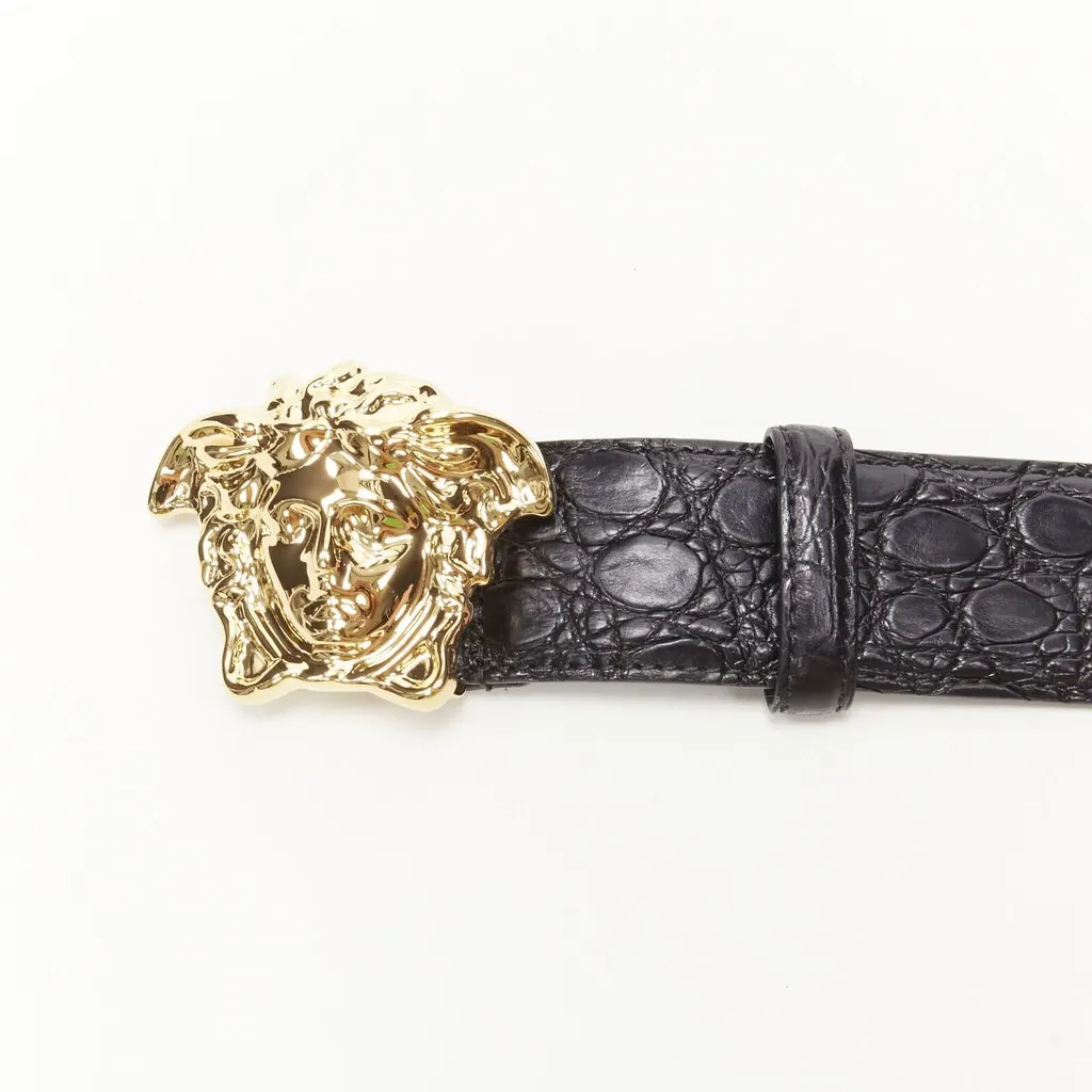 Versace DCU4140 DFCG D41OH Black Leather Never worn, with tag - Model View