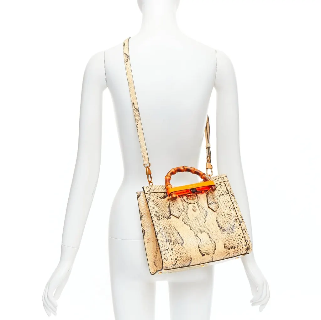 Gucci Diana NM Small Beige Leather Very good - Back View