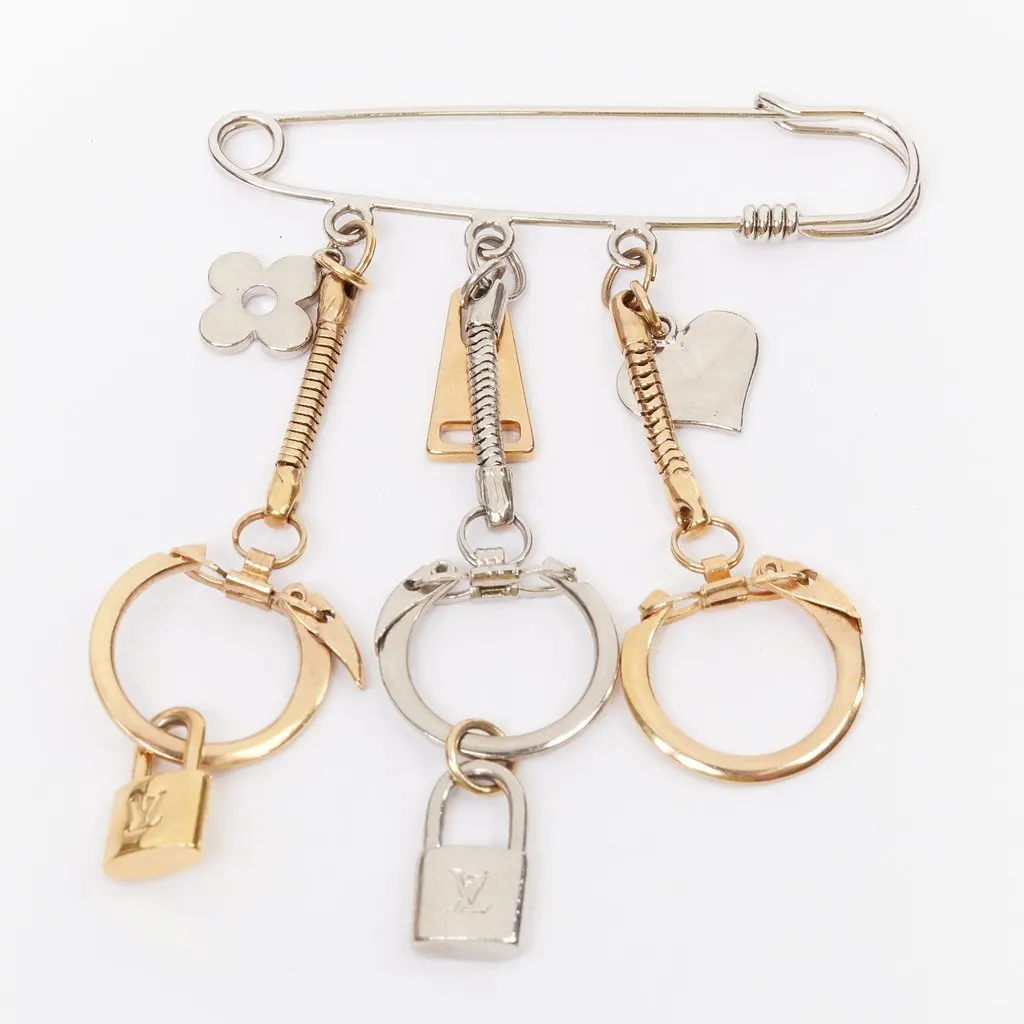 Louis Vuitton Gold Metal Pins & Brooch Gold Metal Good - Front View