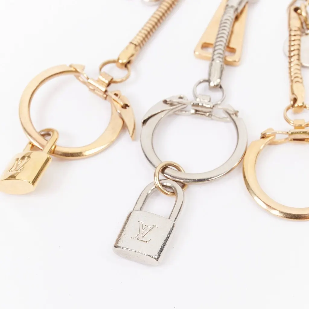 Louis Vuitton Gold Metal Pins & Brooch Gold Metal Good - Inside View