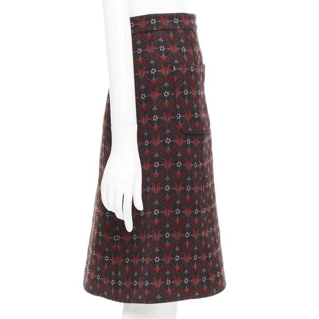 Miu Miu Red Wool Skirt Red Wool Very good - Model View