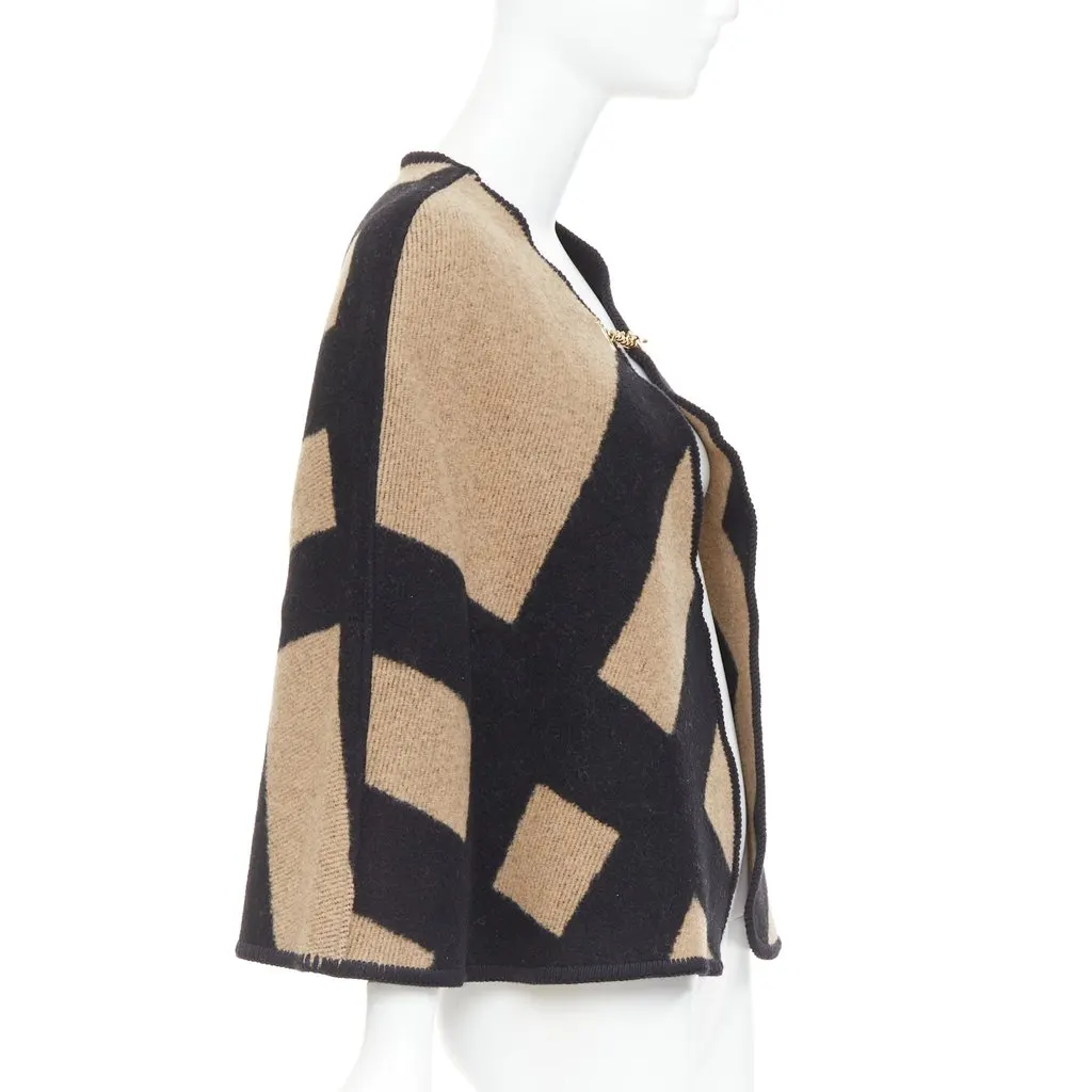 Burberry Beige Wool Jacket Beige Wool Very good - Model View