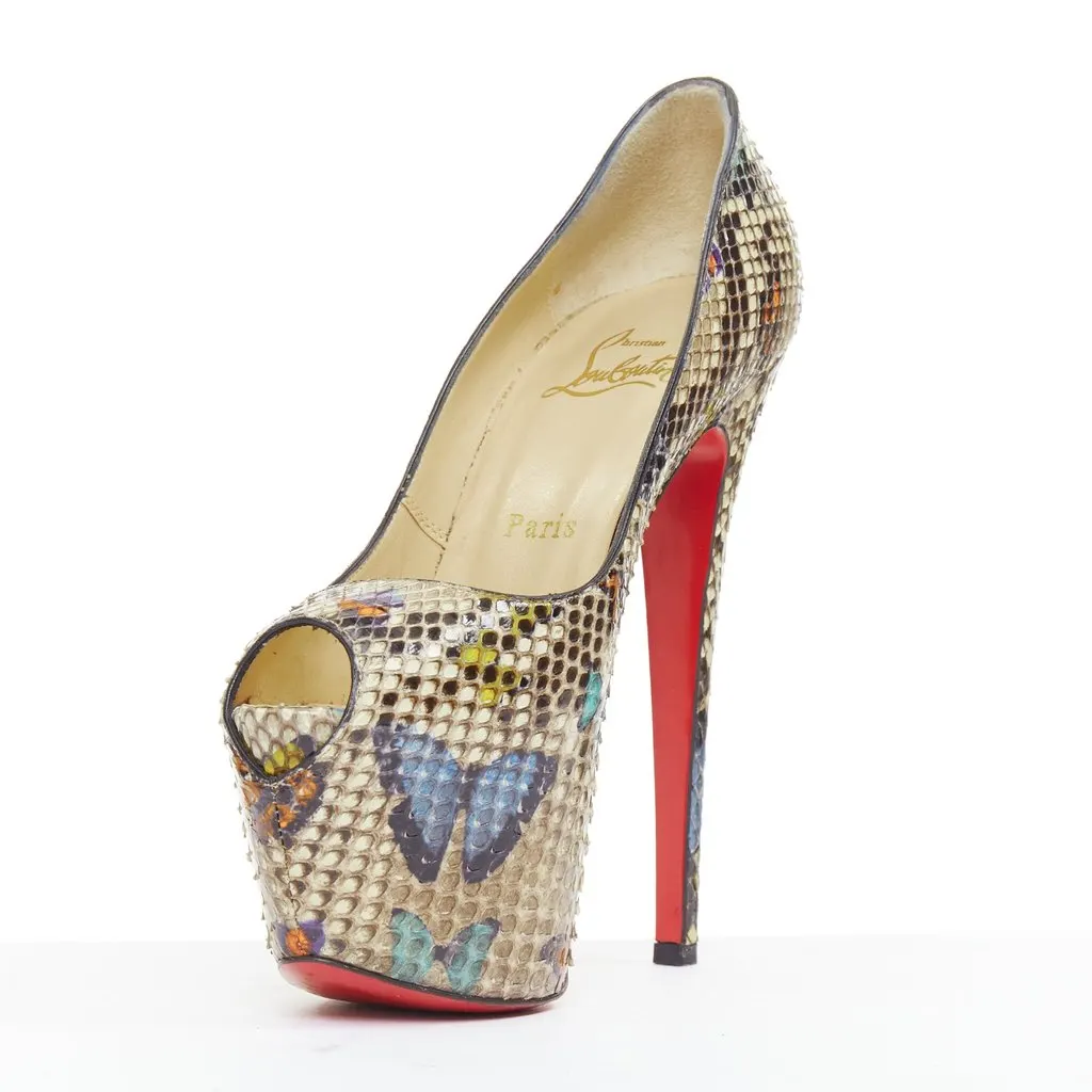 Christian Louboutin Highness 160 Beige Leather Very good - Model View