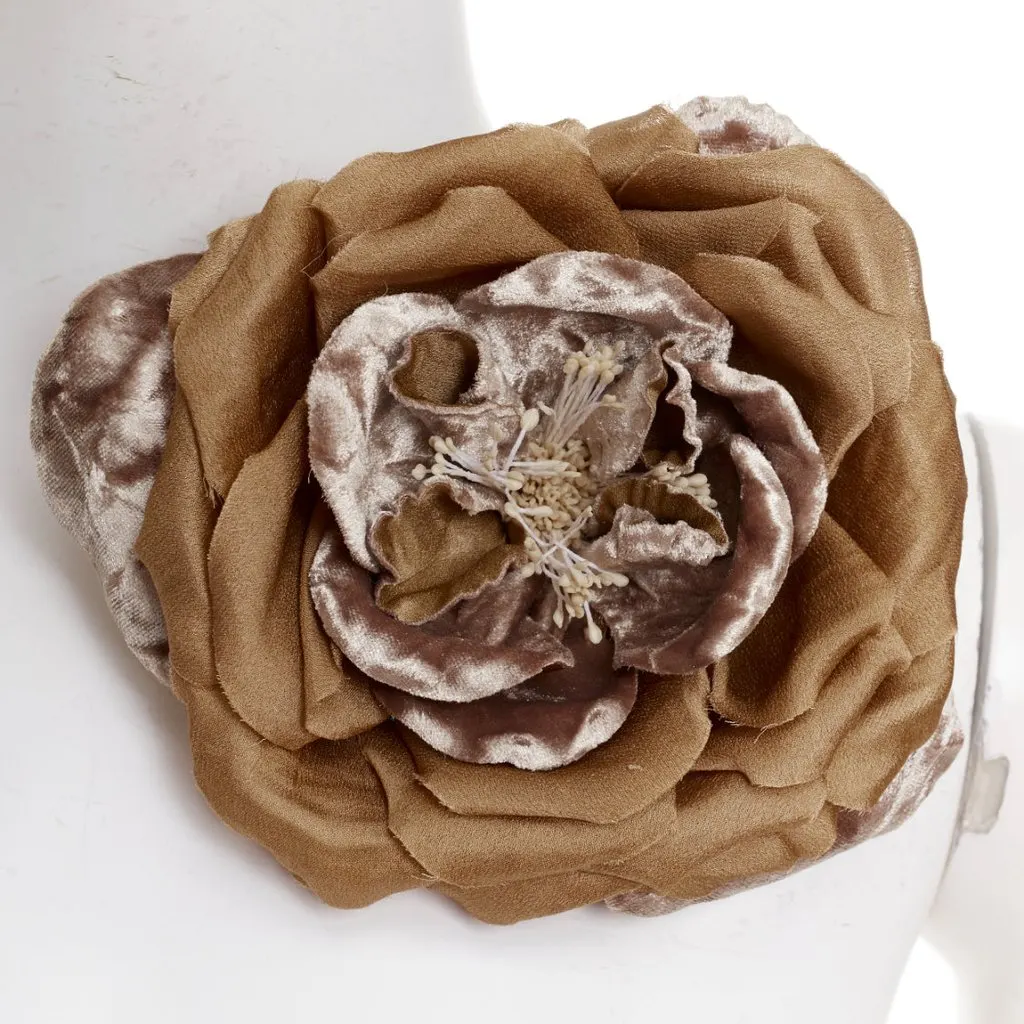 Saint Laurent Gold Pins & Brooch Gold Never worn - Model View