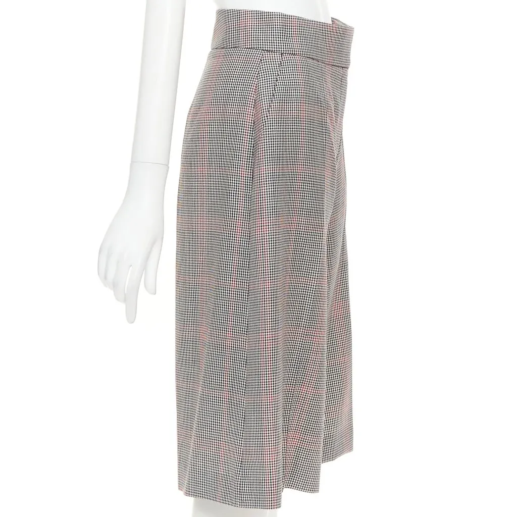 Alexandre Vauthier Grey Wool Shorts Grey Wool Very good - Model View