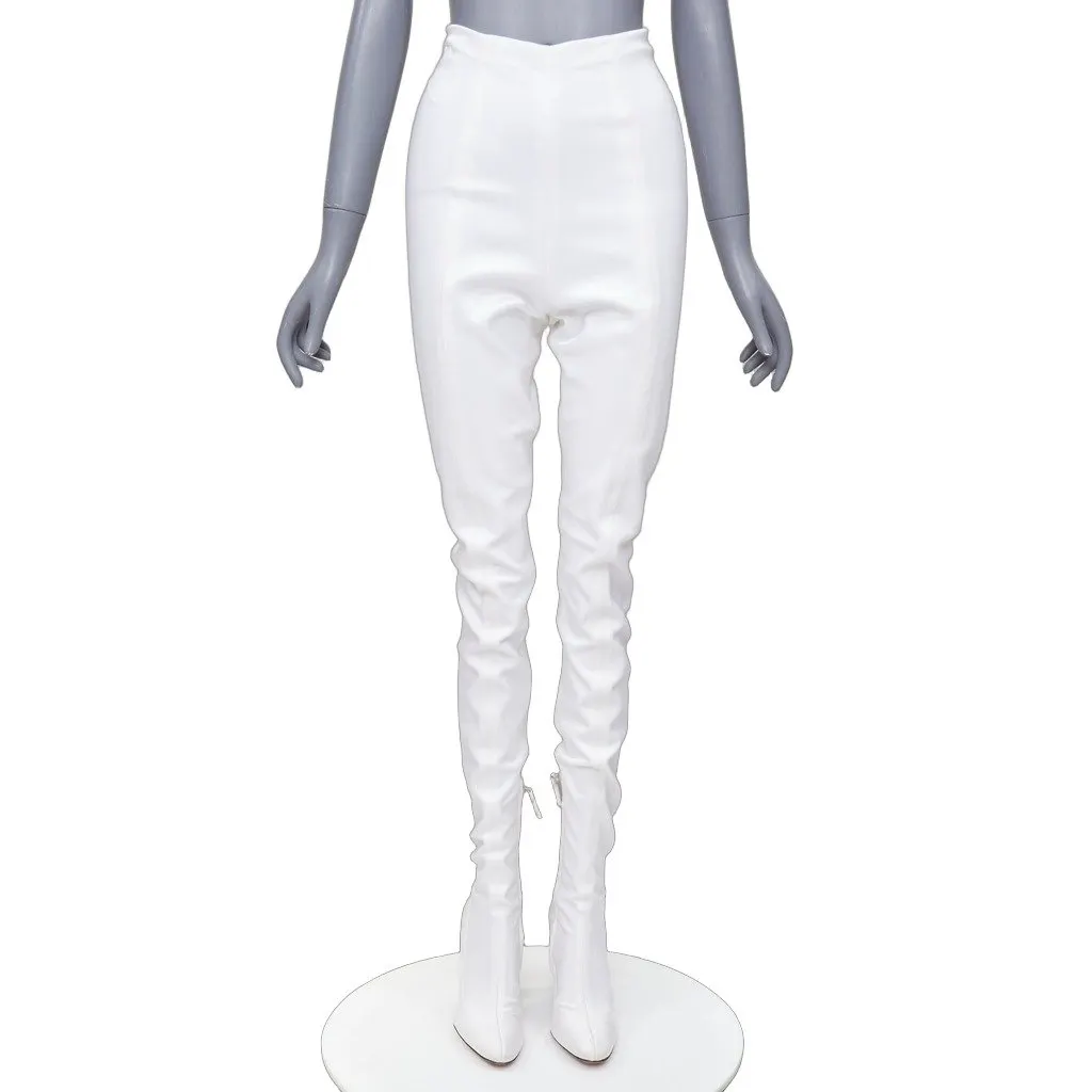 Alexandre Vauthier White Boots White Fair - Front View
