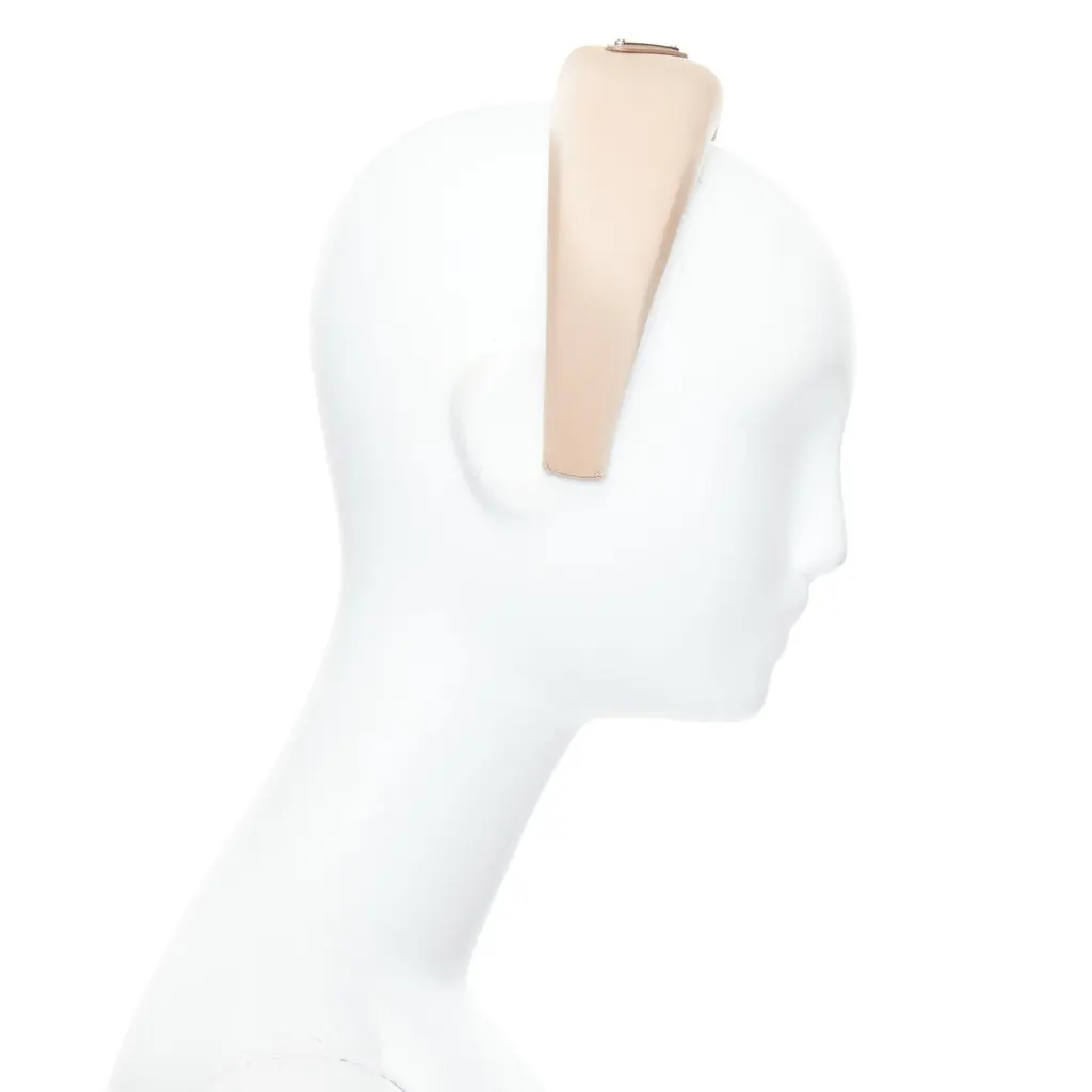 Prada Beige Silk Hats Beige Silk Very good - Model View