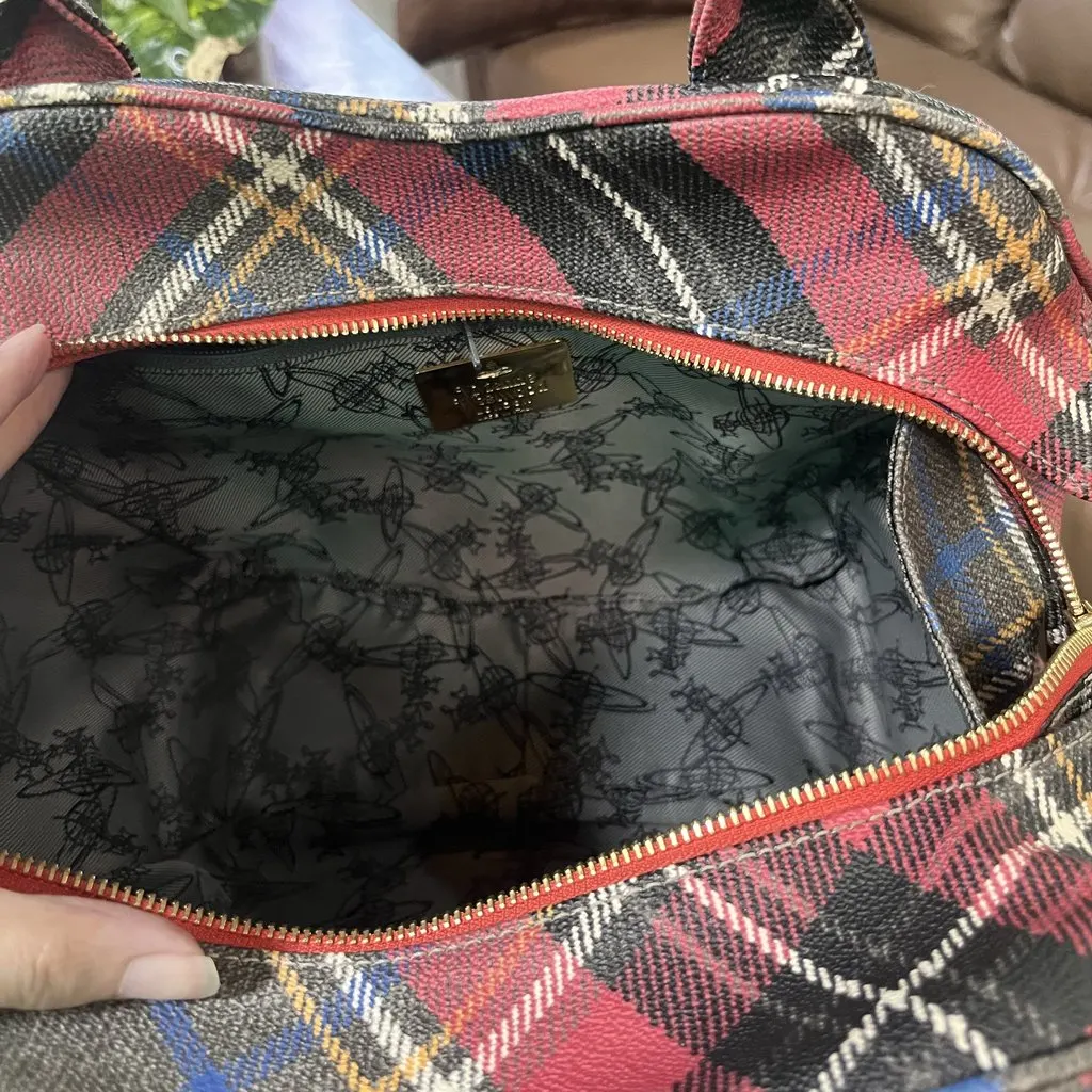 Vivienne Westwood Heart-Shaped Derby Handbag MultiColor Very good - Model View