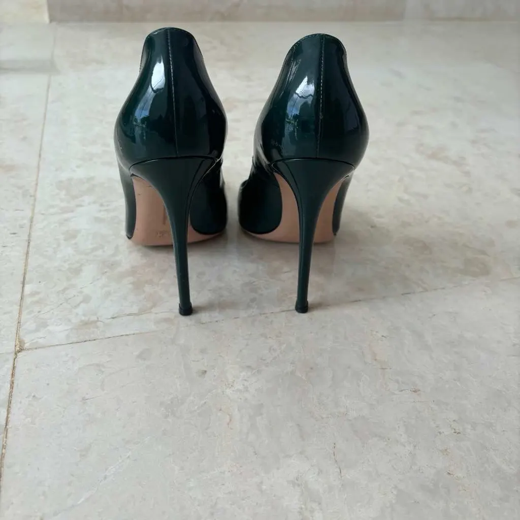 Gianvito Rossi Pumps Green Leather Very good - Back View