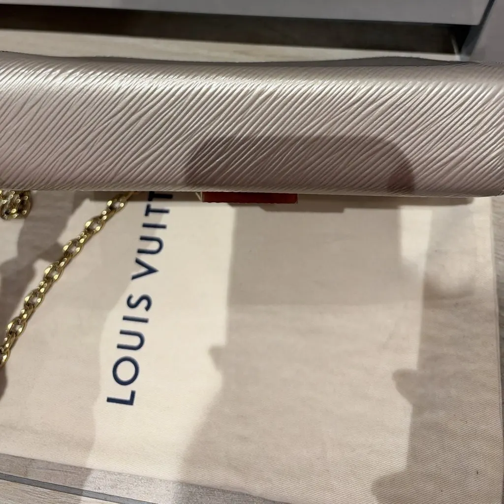 Louis Vuitton Félicie Pochette Epi Beige Leather Very good - Inside View