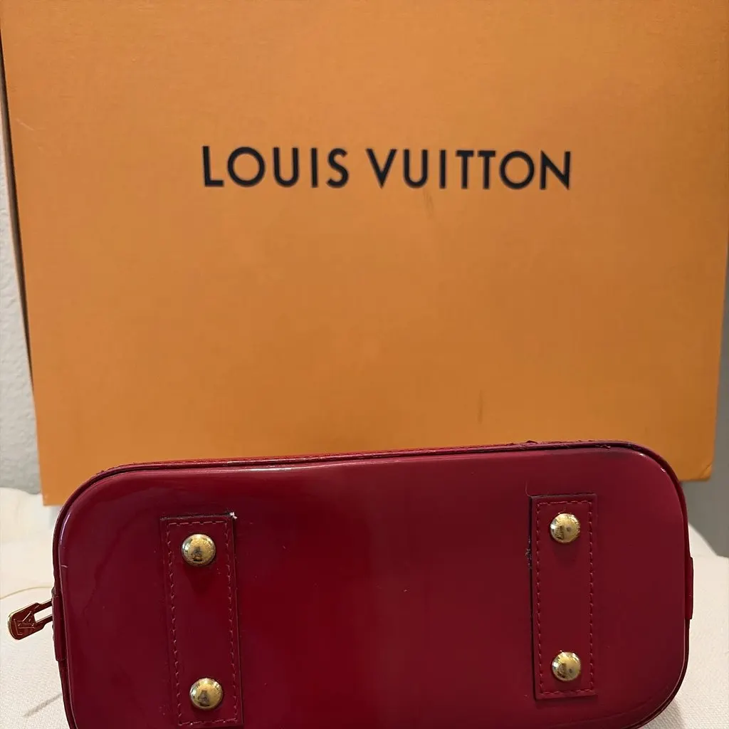 Louis Vuitton Alma BB Monogram Vernis Pomme d'Amour Burgundy Very good - Inside View