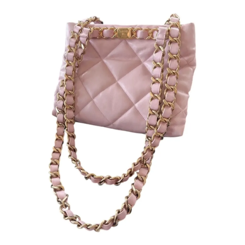 Chanel 19 bag Pink Leather Good - Box View