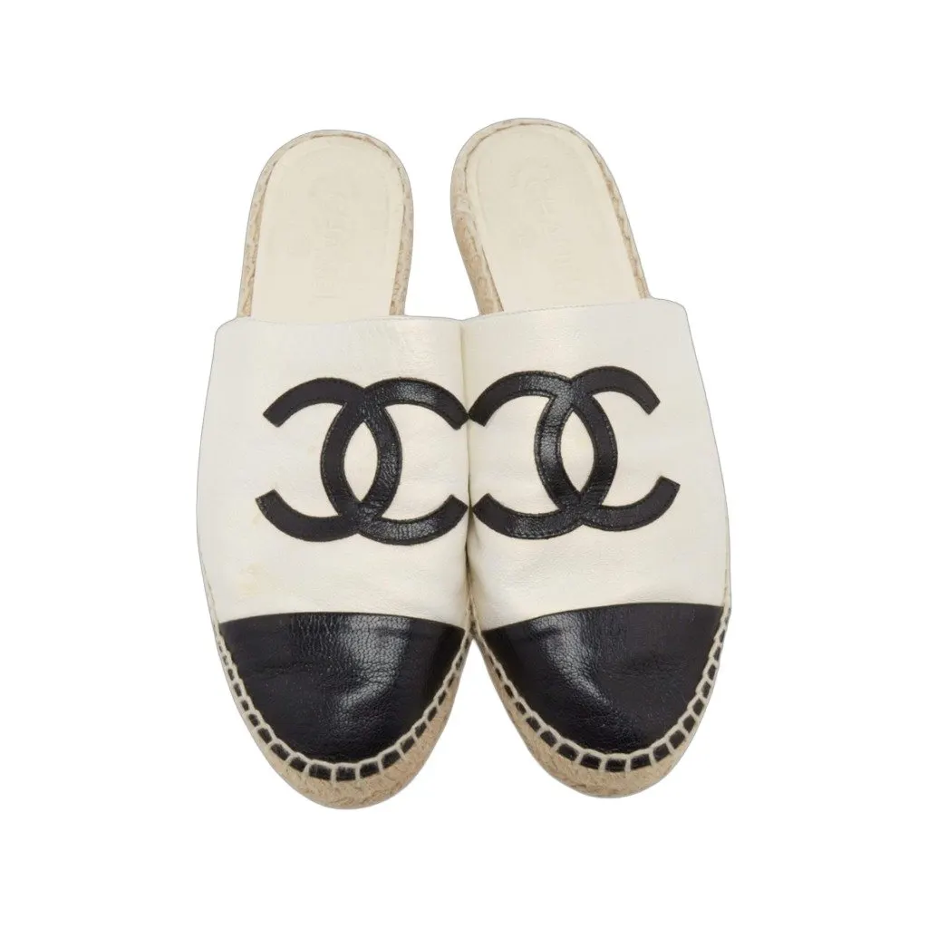 Chanel Chanel Black/White Leather CC Cap Toe Espadrille Flat Mules Size 40