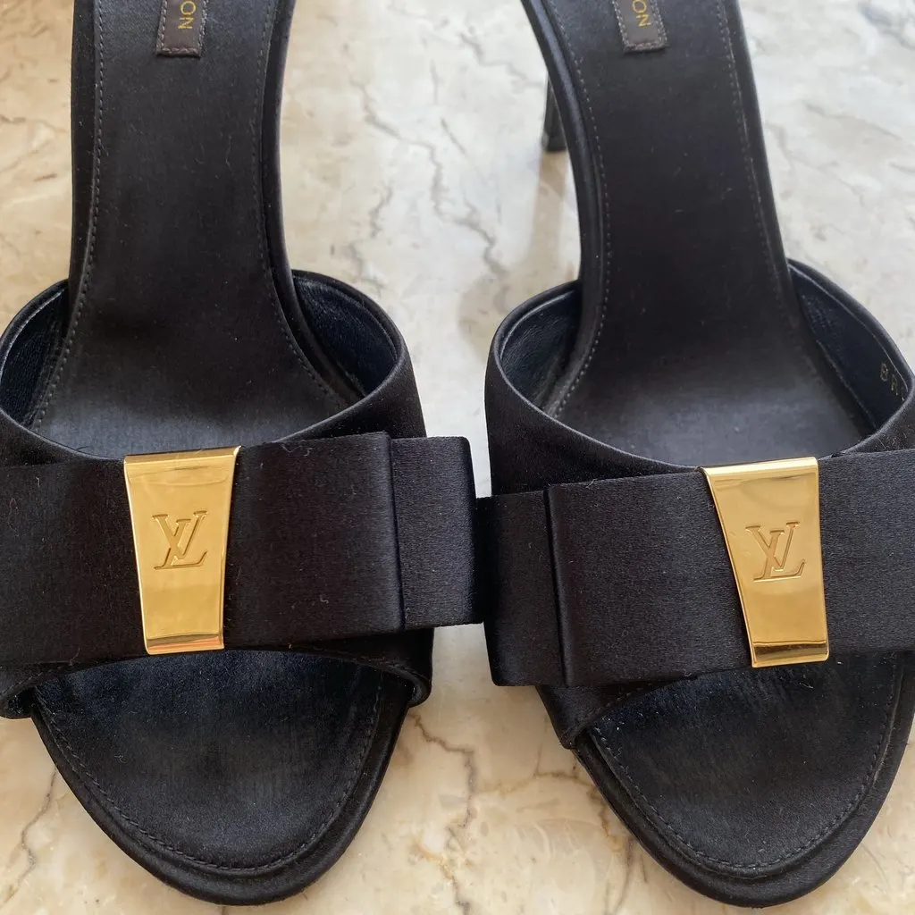 Louis Vuitton Heels Black Canvas Very good - Inside View