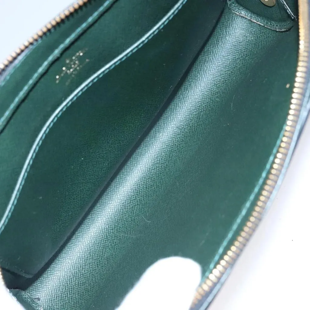 Louis Vuitton Clutch Green Leather Good - Model View