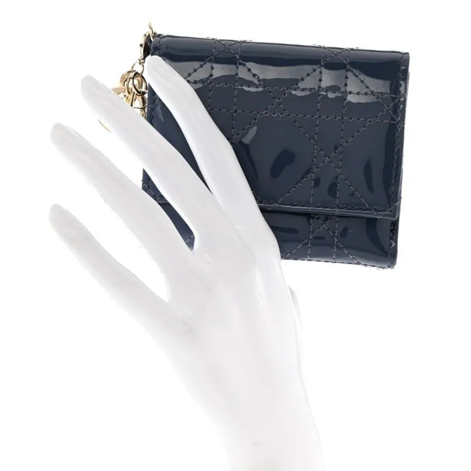 Dior Little Cannage Navy Very good - Model View