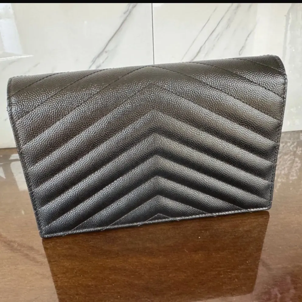 Saint Laurent CASSANDRE ENVELOPE CHAIN WALLET Black Leather Never worn - Inside View