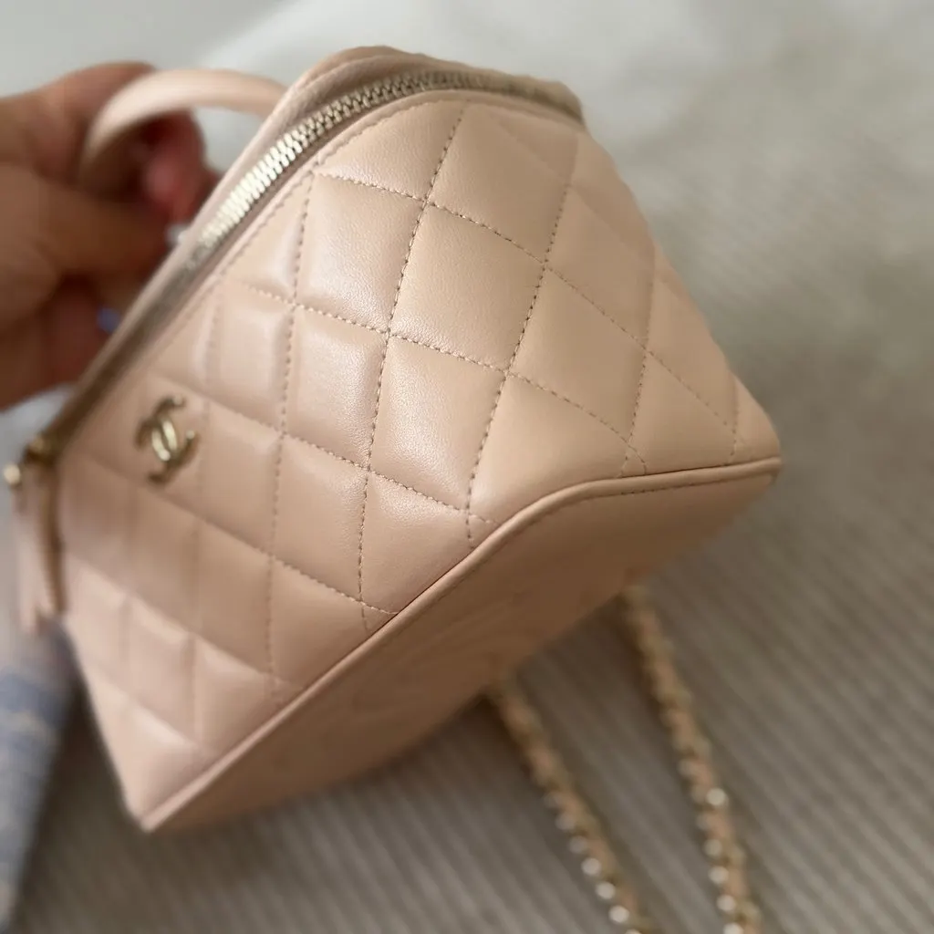Chanel Vanity Case Beige Leather Very good - Box View