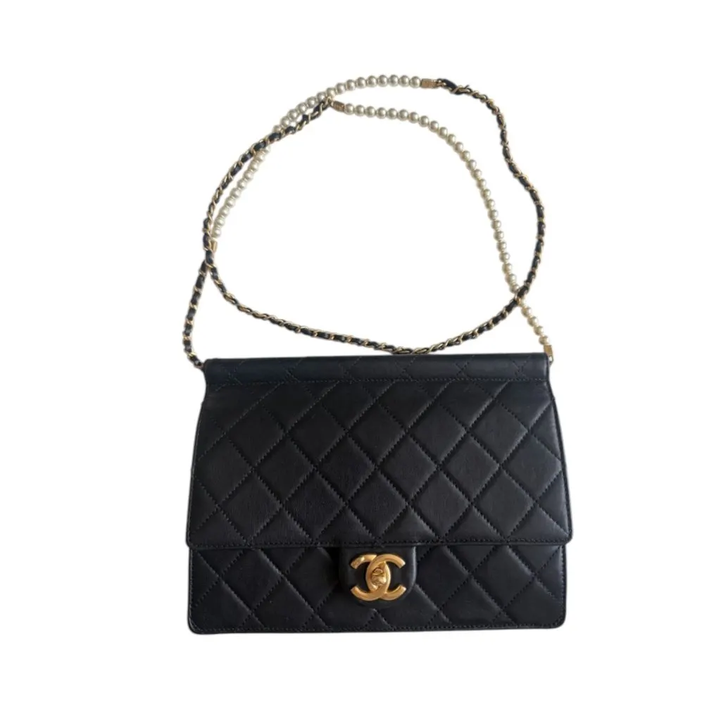 Chanel Timeless/Classique Black Leather Very good - Inside View