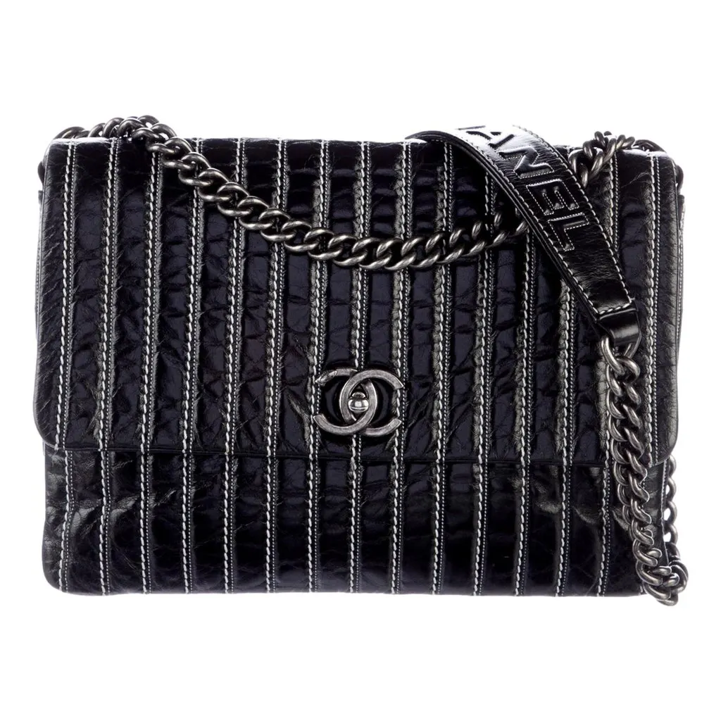 Chanel Black Vertical Stitch Flap Bag CC Logo Silver Chain Shoulder Bag Black Leather Good - Front View