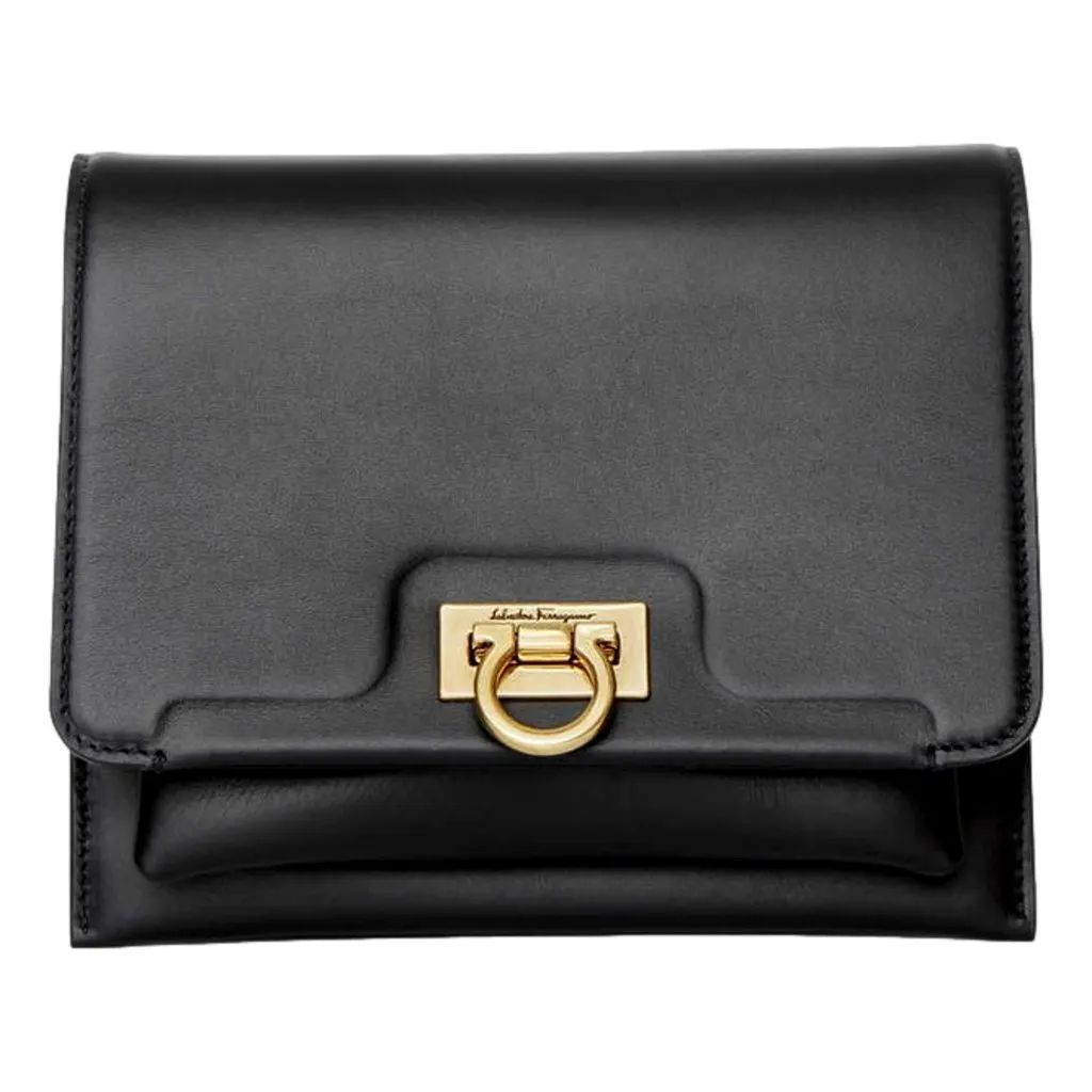 Salvatore Ferragamo Trifolio Black Leather Flap Crossbody Bag Gold Gancini Designer Black Leather Never worn - Front View