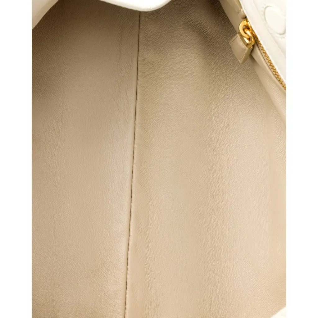 Prada Enchaine Small Shoulder Bag Calfskin Leather White White Leather Never worn - Model View